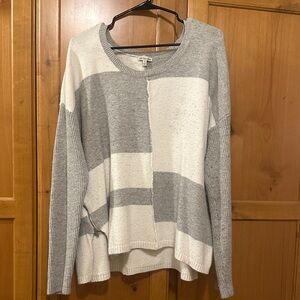 Calvin Klein Gray and White Sweater